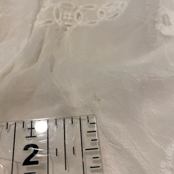 Beautiful Johnny Was embroidered white button up blouse - Picture 5 of 7